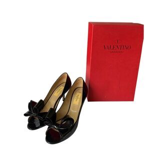 VALENTINO GARAVANI Black Patent Leather open toe BOW Heels Pumps Shoes sz 37.5